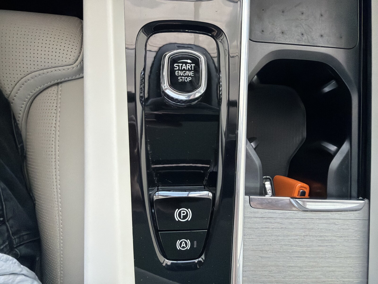Volvo XC 60 - zdjęcie 30