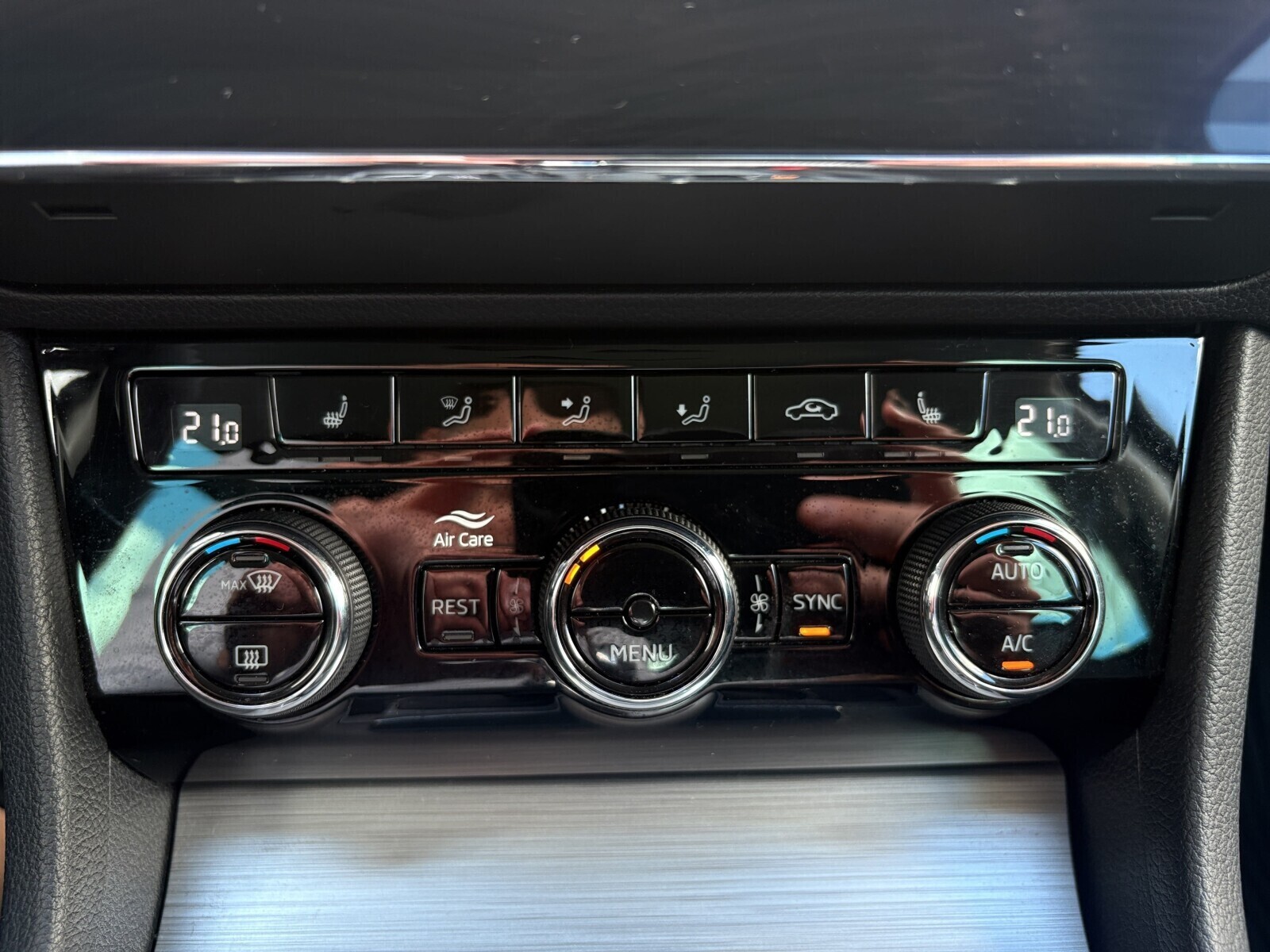 Škoda Superb Combi - zdjęcie 14