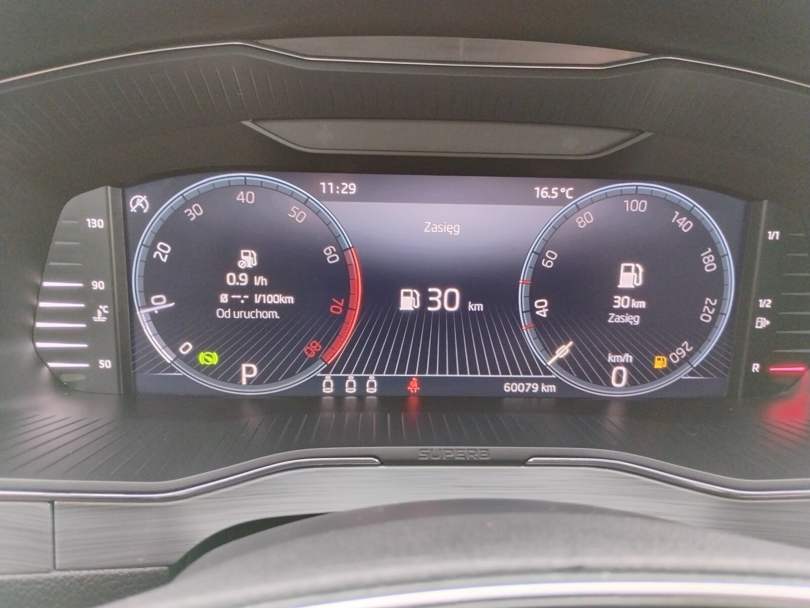 Škoda Superb Combi - zdjęcie 23