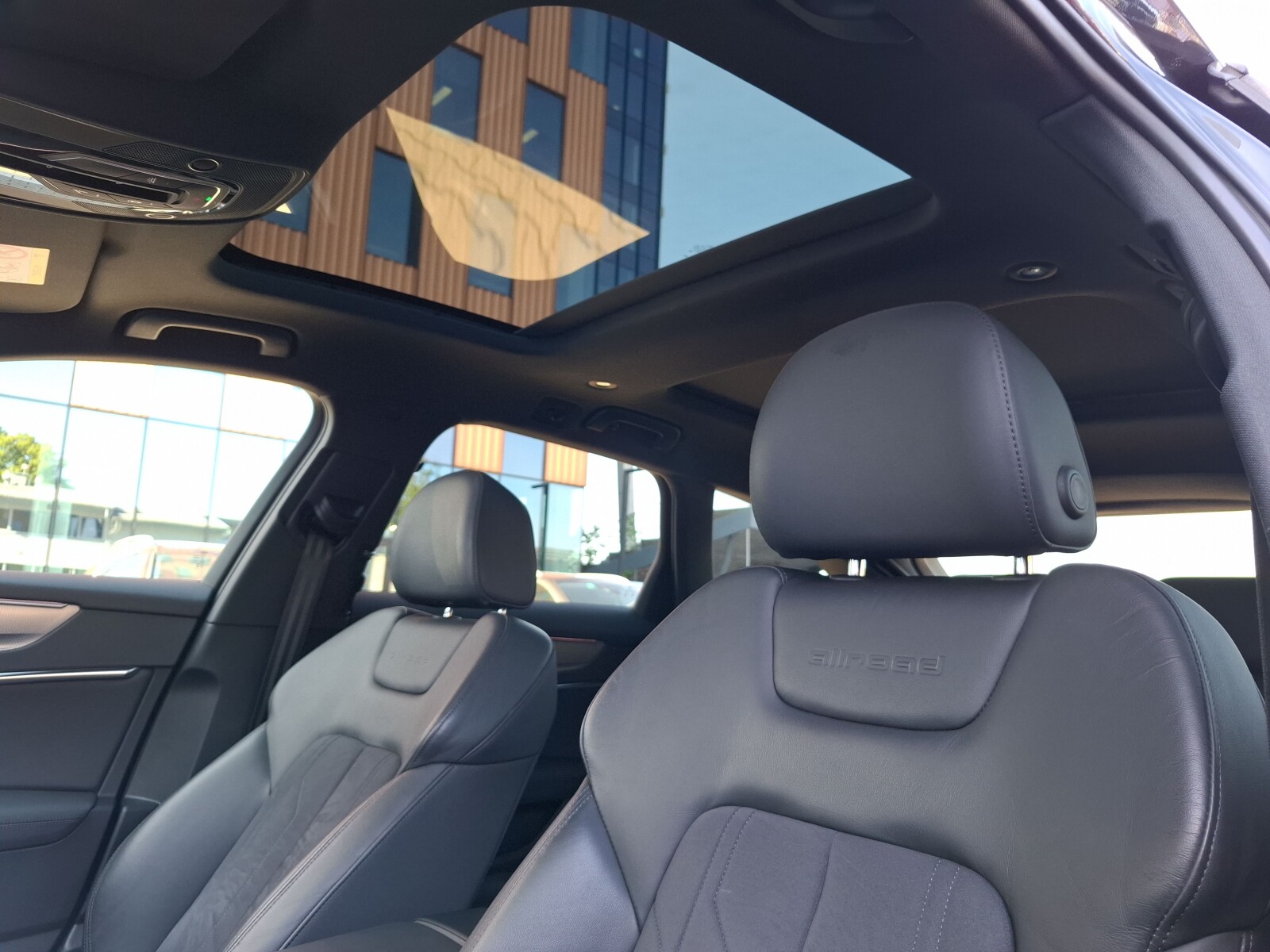 Audi A6 allroad - zdjęcie 12