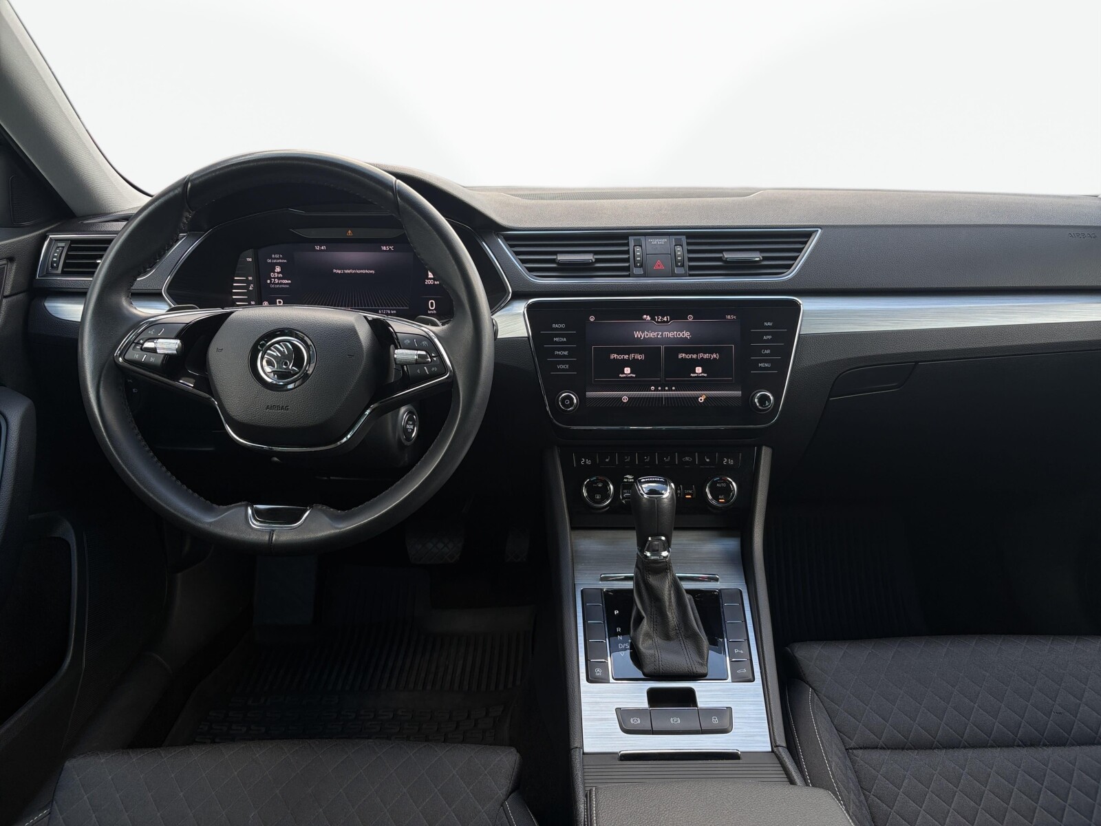 Škoda Superb Combi - zdjęcie 16