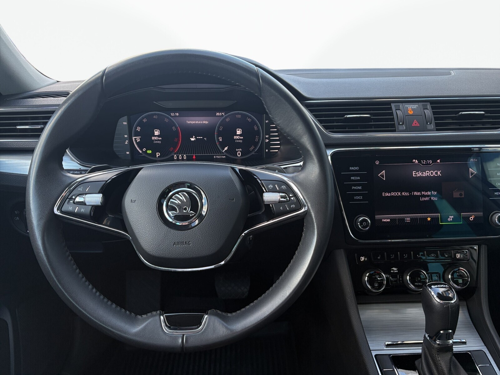 Škoda Superb Combi - zdjęcie 10