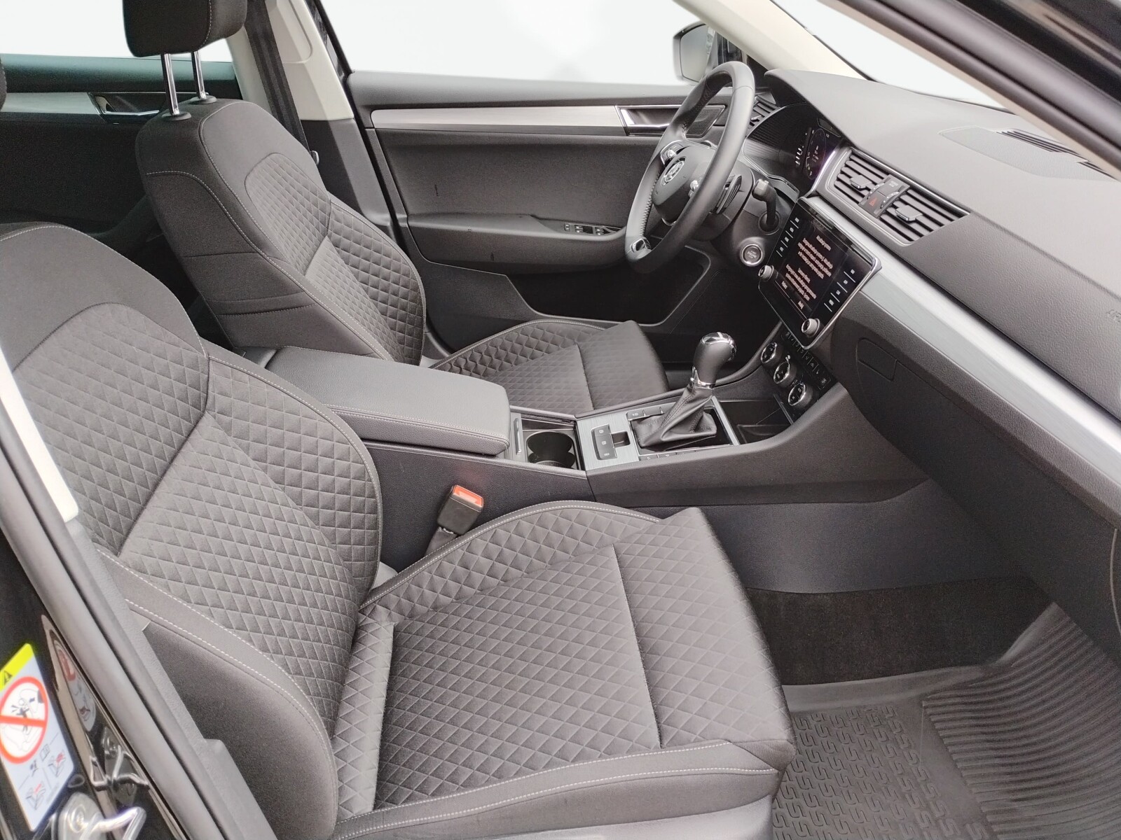 Škoda Superb Combi - zdjęcie 14