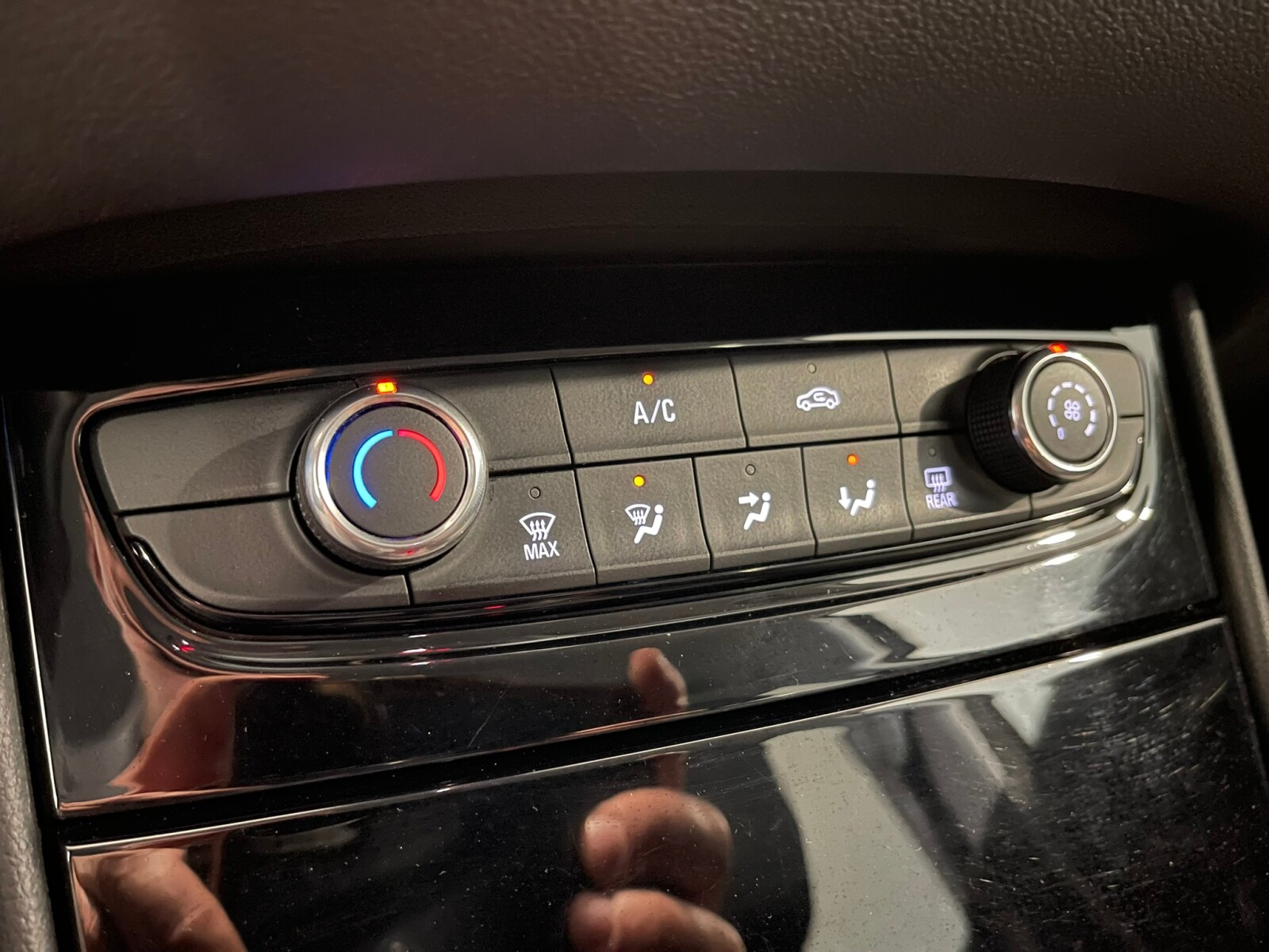 Opel Grandland X - zdjęcie 22