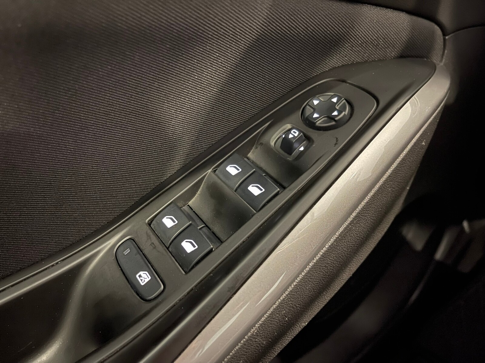 Opel Grandland X - zdjęcie 27