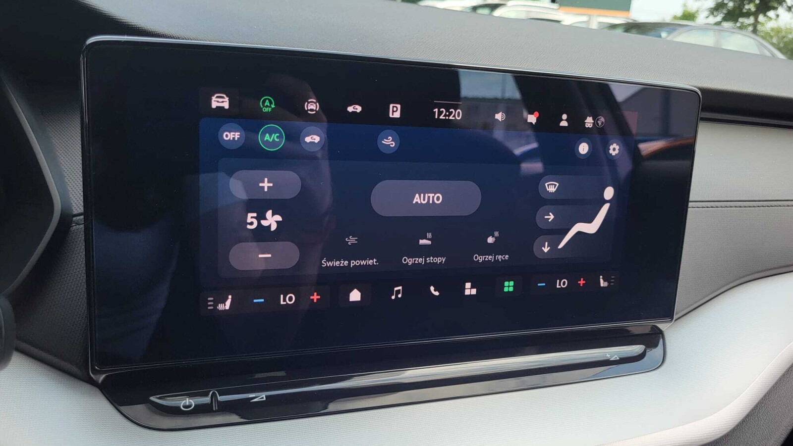 Škoda Octavia Combi - zdjęcie 24