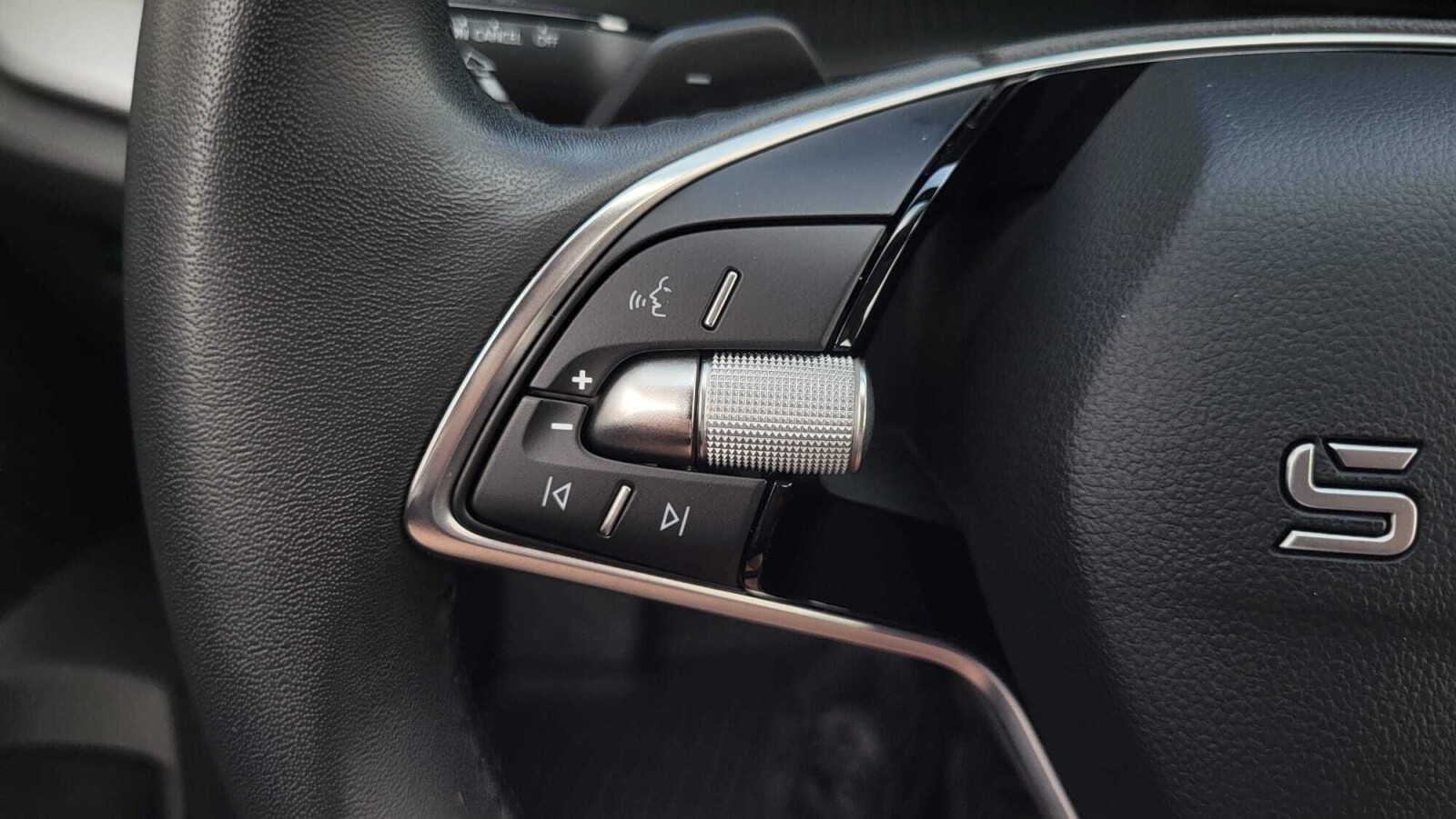 Škoda Octavia Combi - zdjęcie 19
