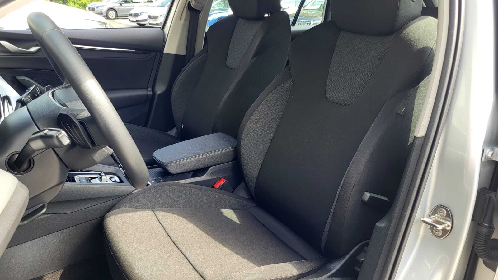 Škoda Octavia Combi - zdjęcie 11