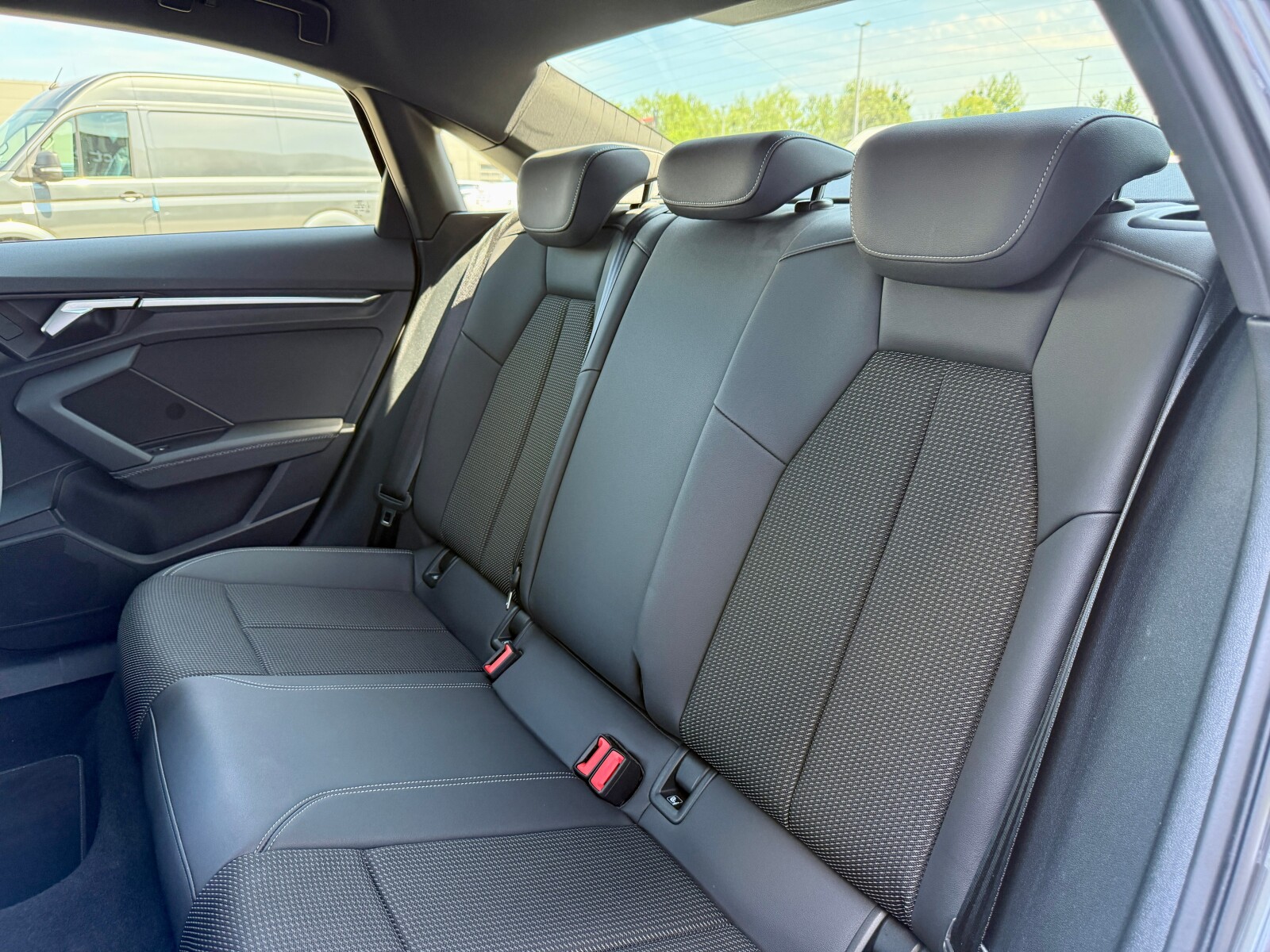 Audi S3 Limousine - zdjęcie 11