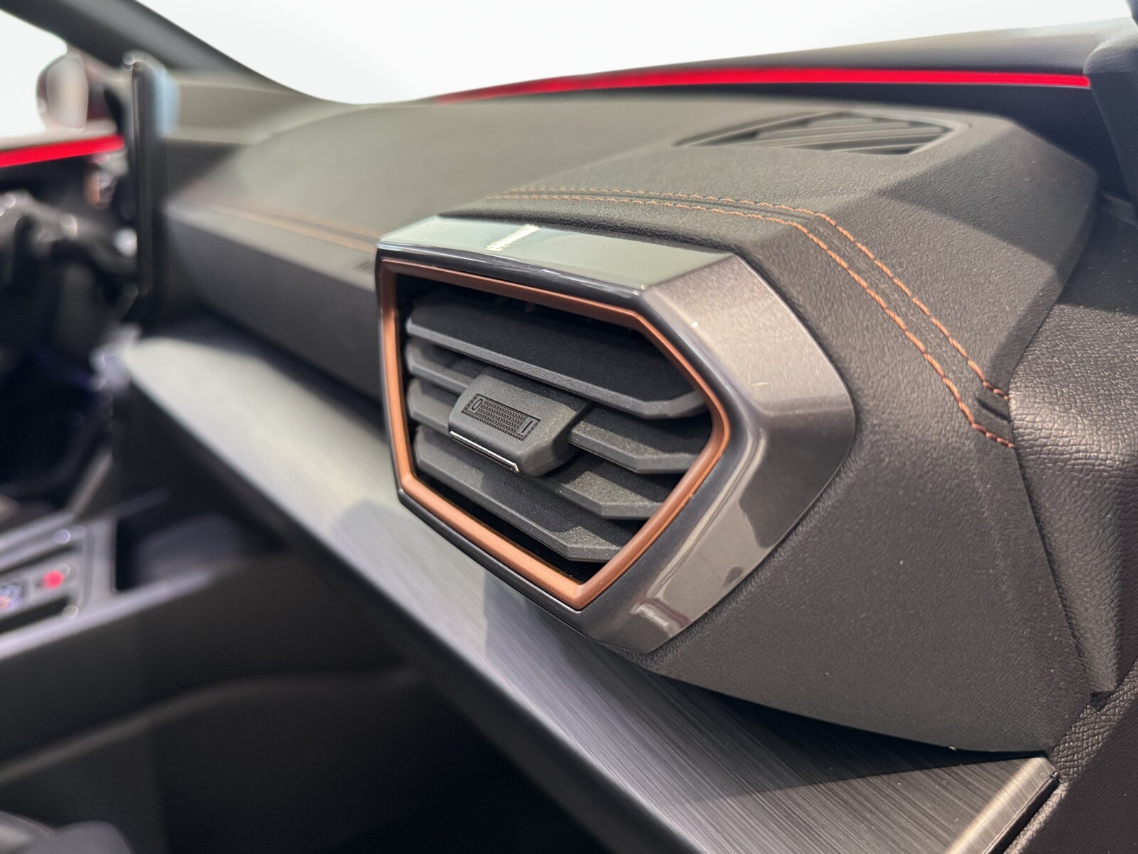 Cupra Formentor - zdjęcie 23
