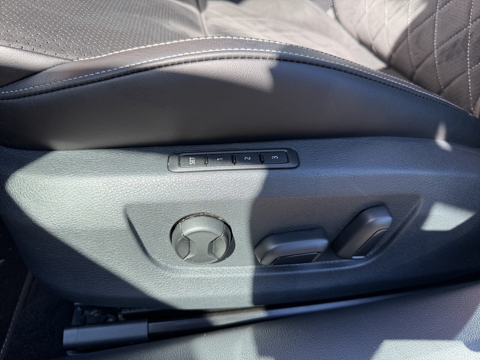 Škoda Superb - zdjęcie 14