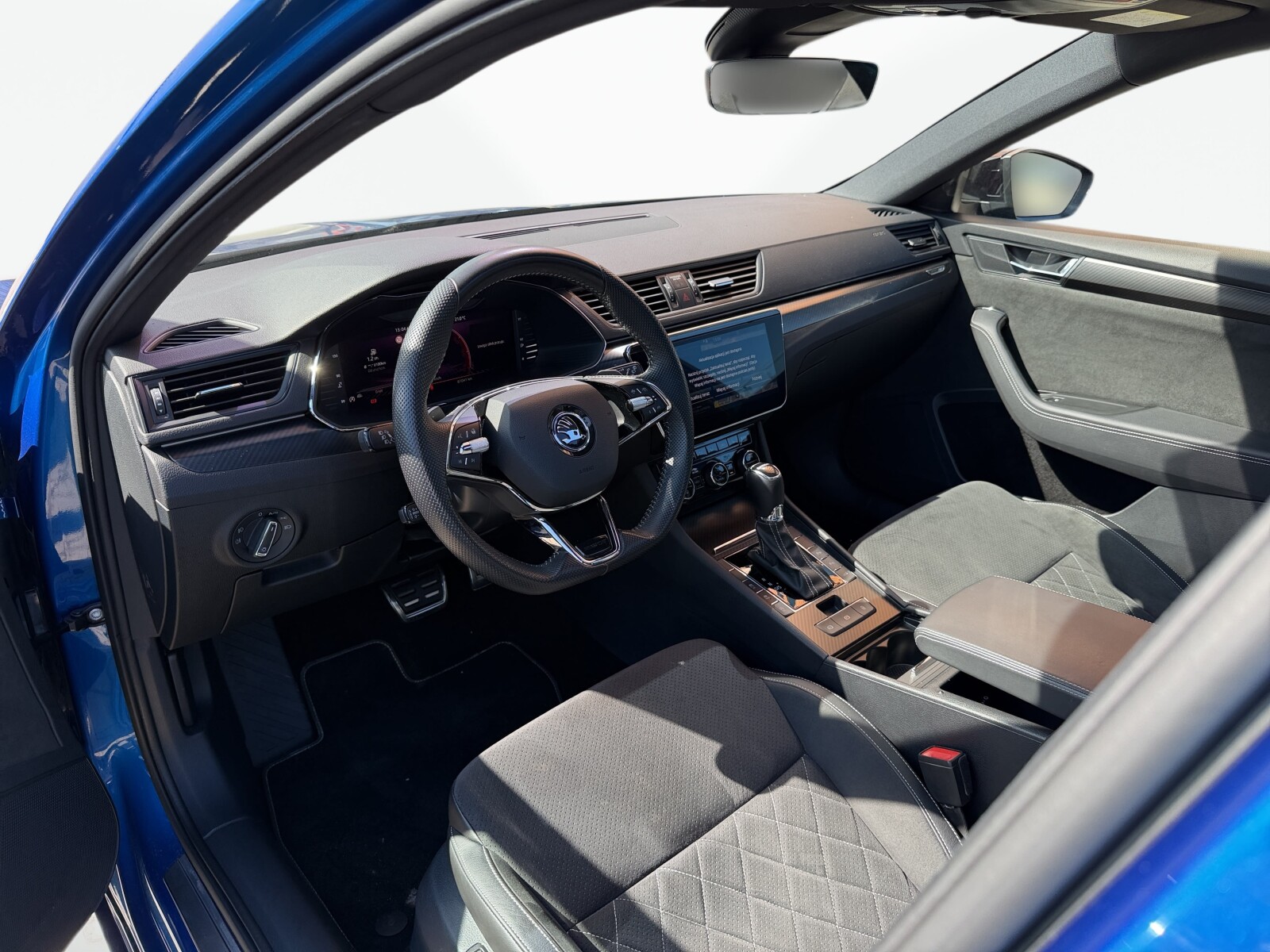Škoda Superb - zdjęcie 9