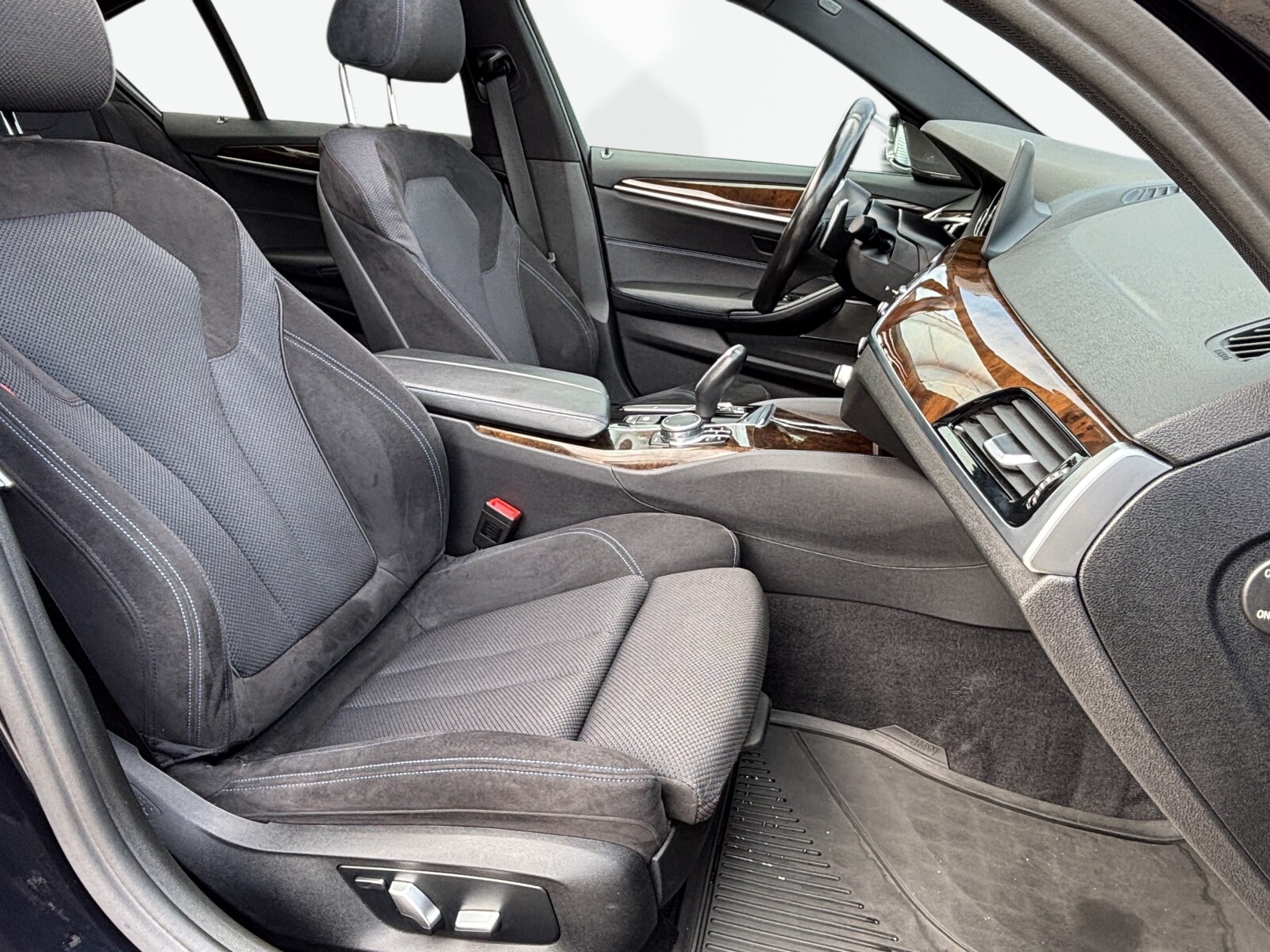 BMW 550 - zdjęcie 16