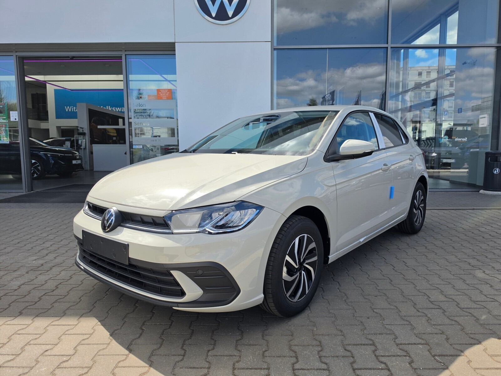 OD RĘKI ! Polo Life Plus 1.0 TSI 70 KW / 95 KM Manualna, 5-biegowa