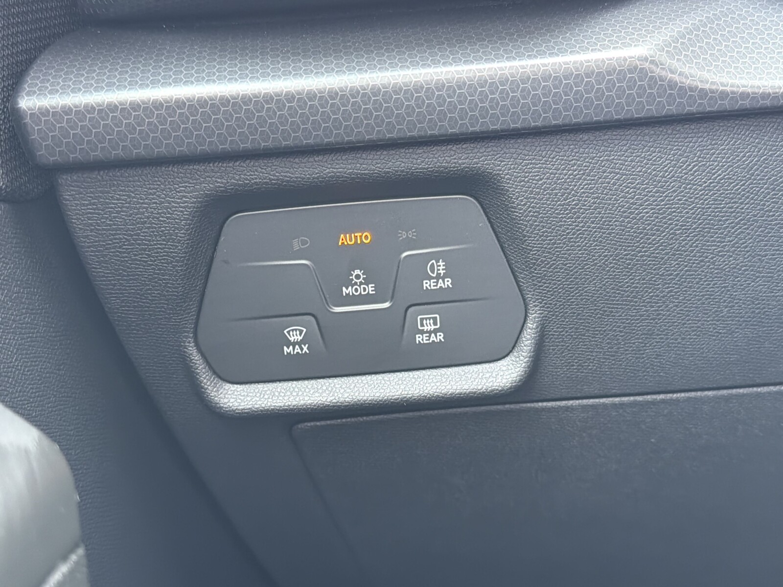 Seat Leon Sportstourer - zdjęcie 19
