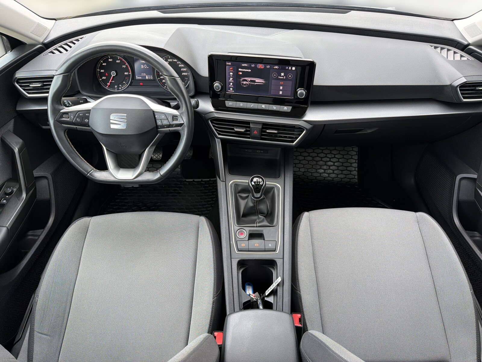 Seat Leon Sportstourer - zdjęcie 17