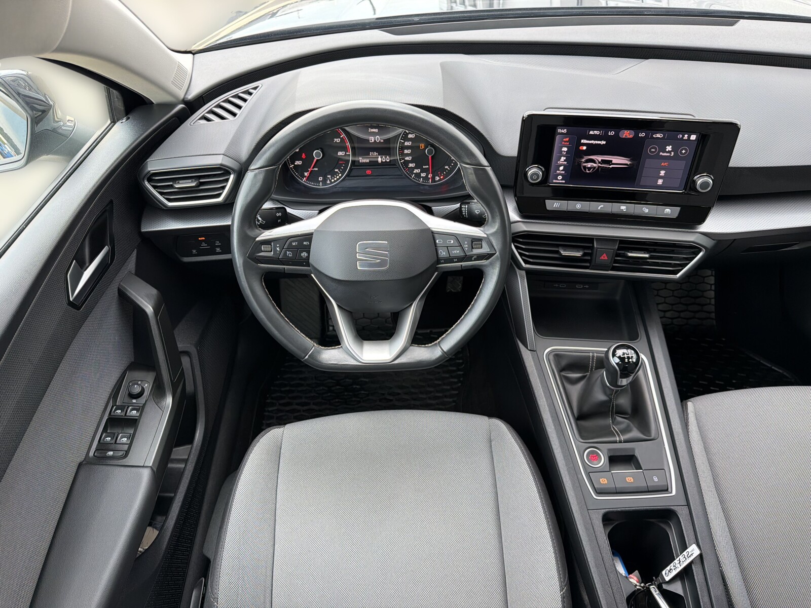 Seat Leon Sportstourer - zdjęcie 18