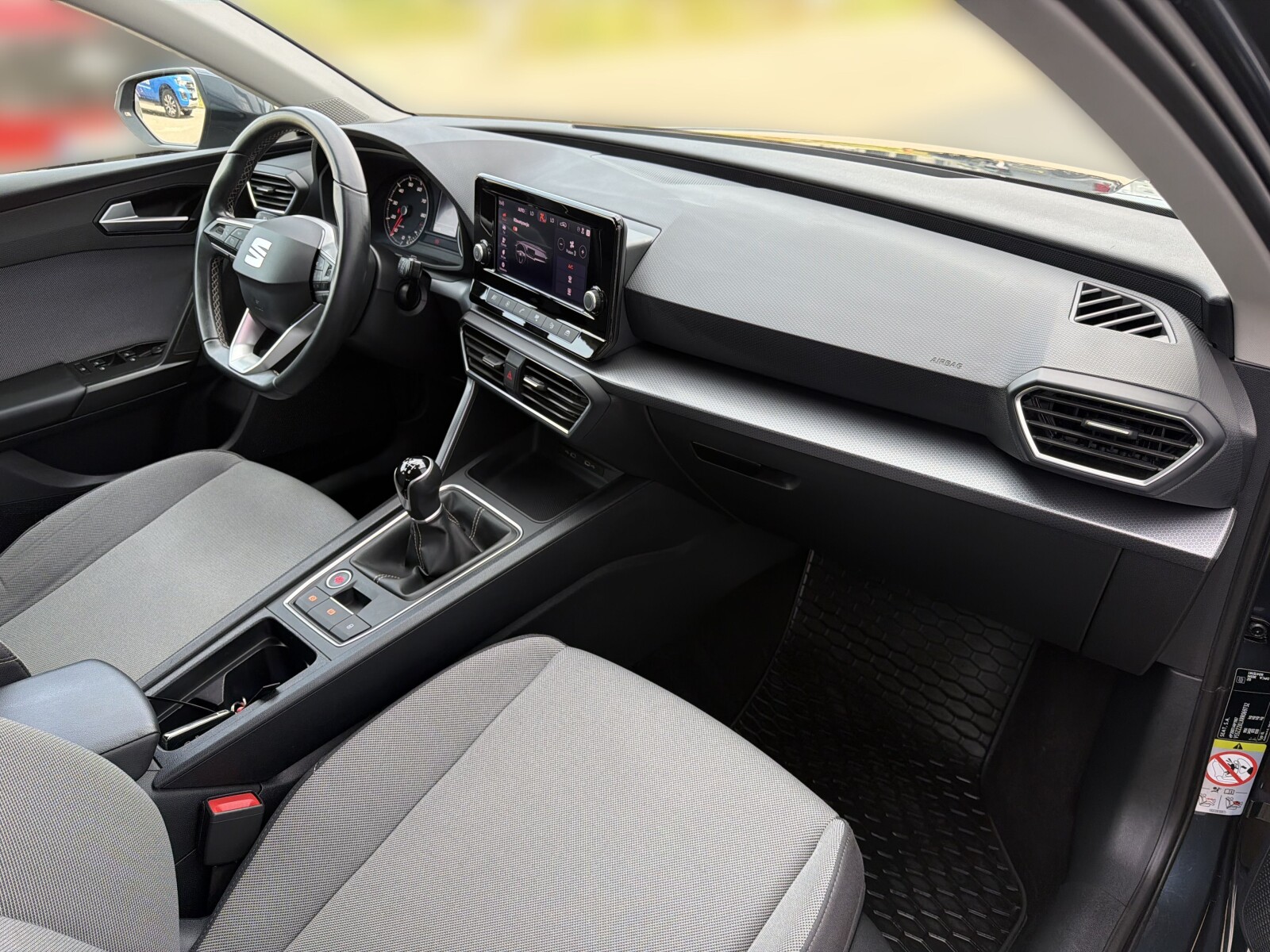 Seat Leon Sportstourer - zdjęcie 11