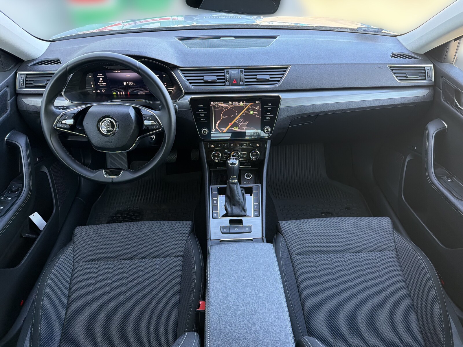 Škoda Superb - zdjęcie 19
