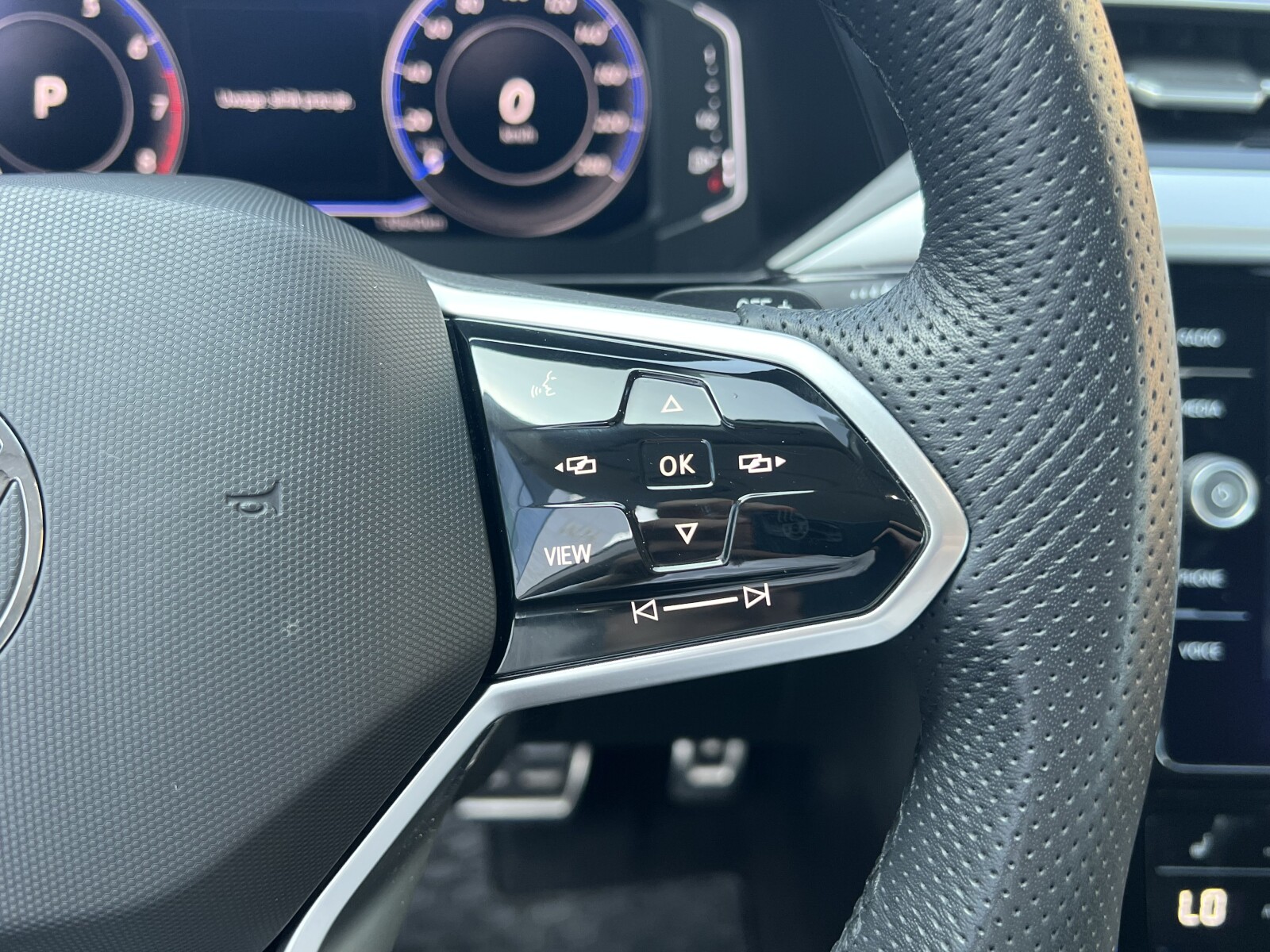 Volkswagen Arteon - zdjęcie 22