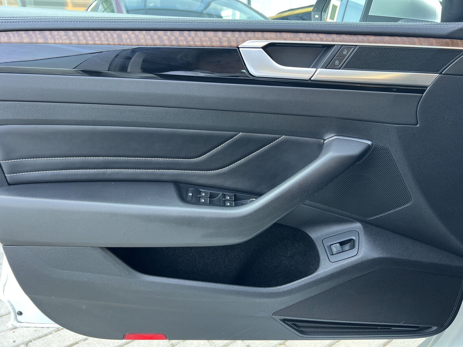 Volkswagen Arteon - zdjęcie 17