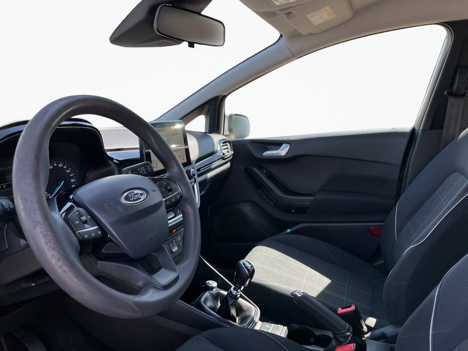 Ford Fiesta - zdjęcie 9