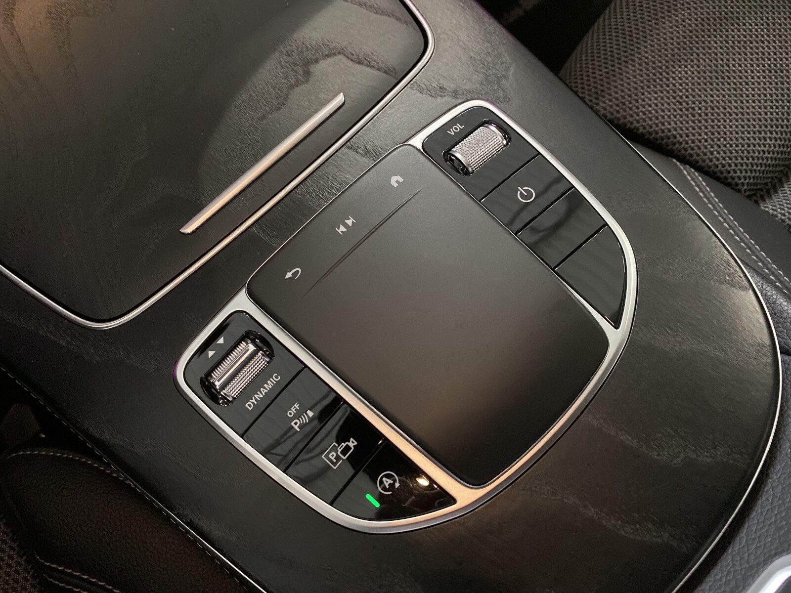 Mercedes-Benz E 220 - zdjęcie 15