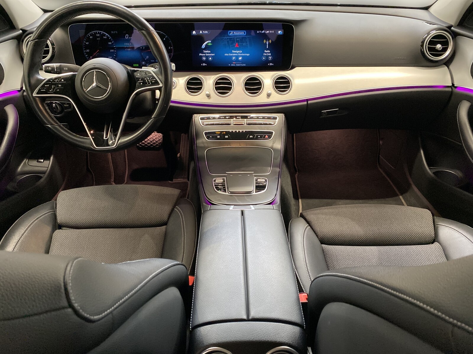Mercedes-Benz E 220 - zdjęcie 10