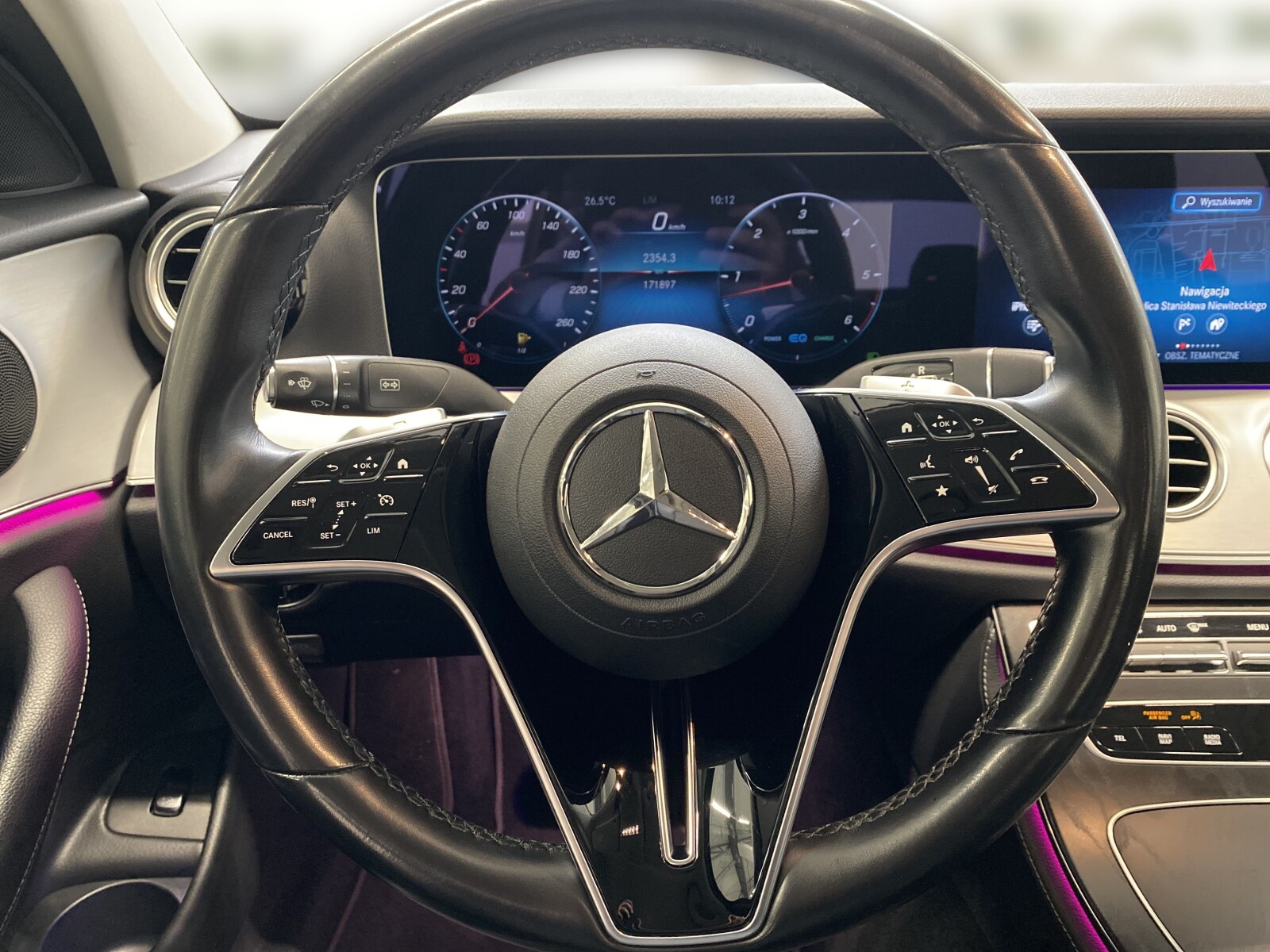 Mercedes-Benz E 220 - zdjęcie 37
