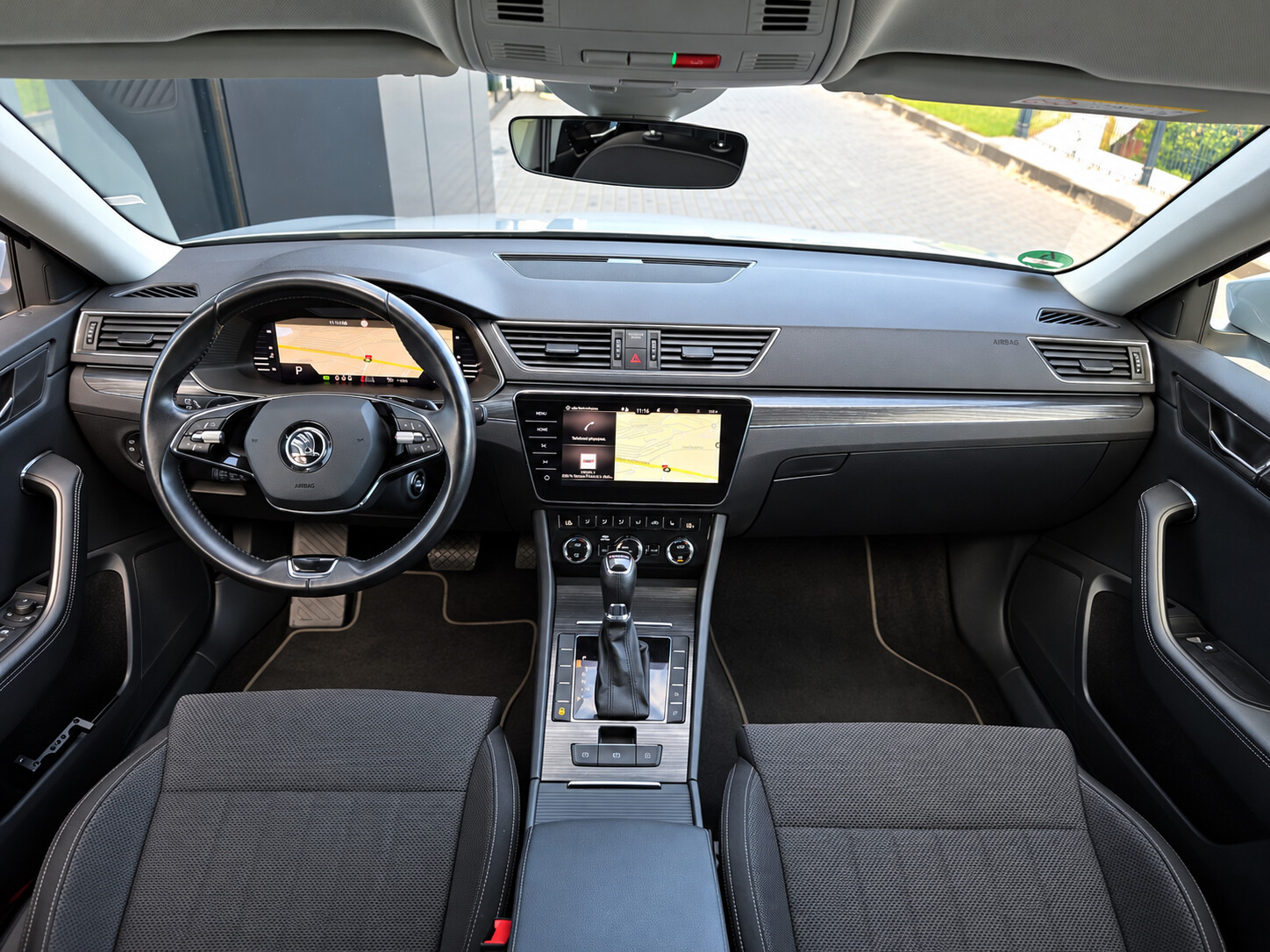 Škoda Superb - zdjęcie 12