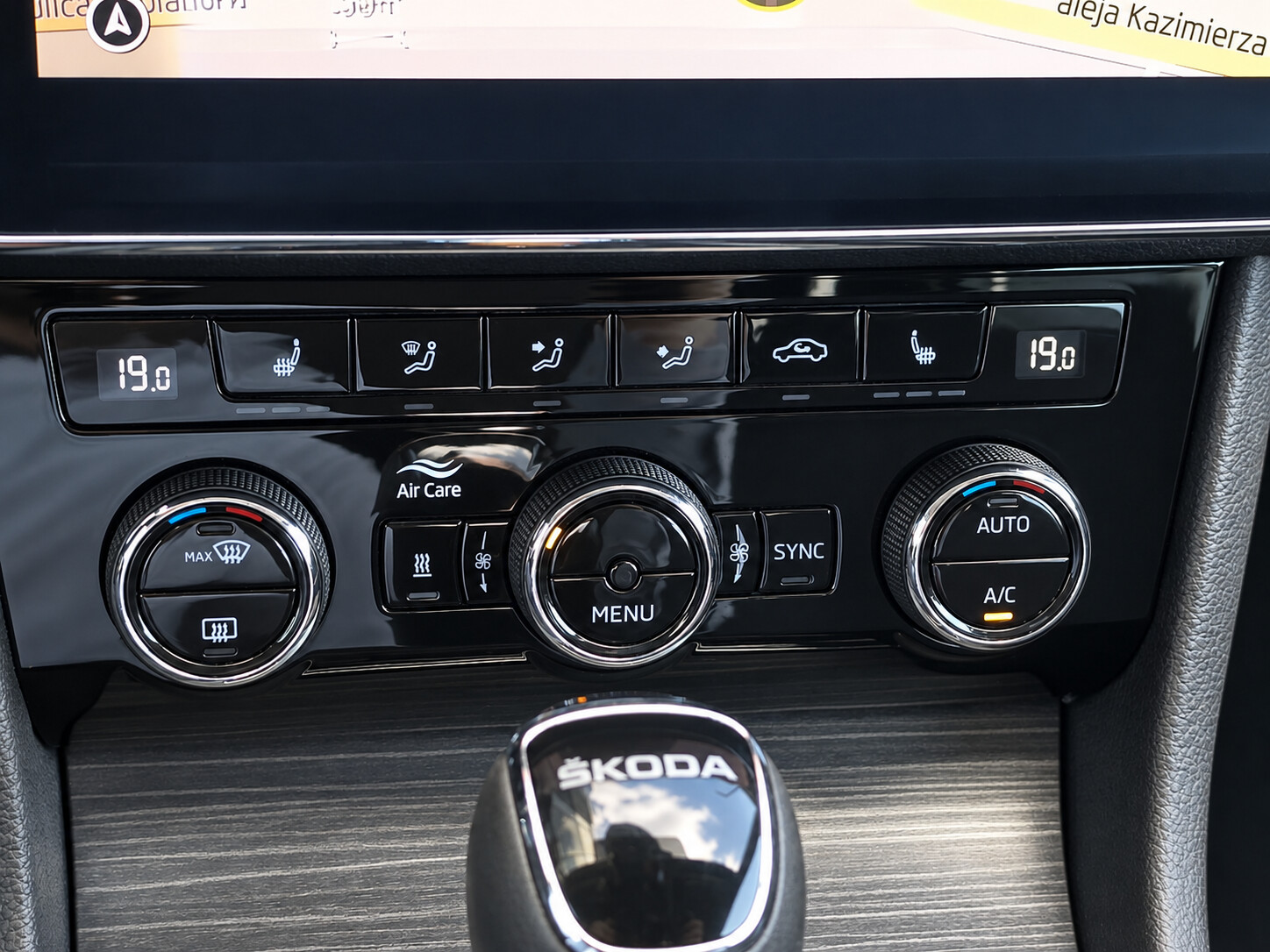 Škoda Superb - zdjęcie 14