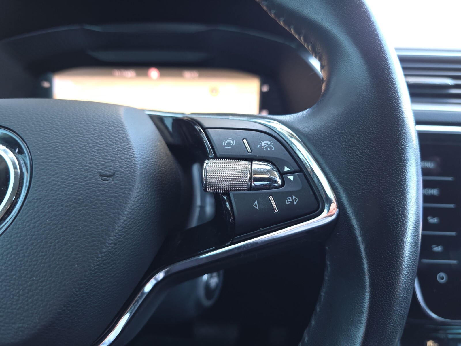 Škoda Superb - zdjęcie 15