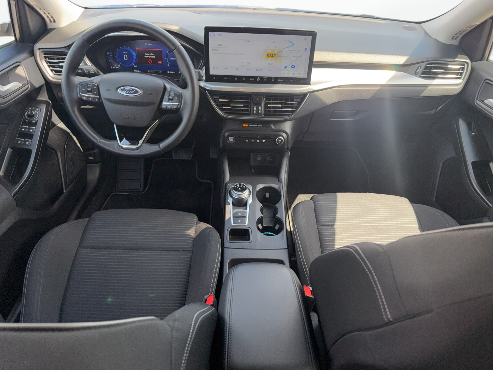 Ford Focus - zdjęcie 10