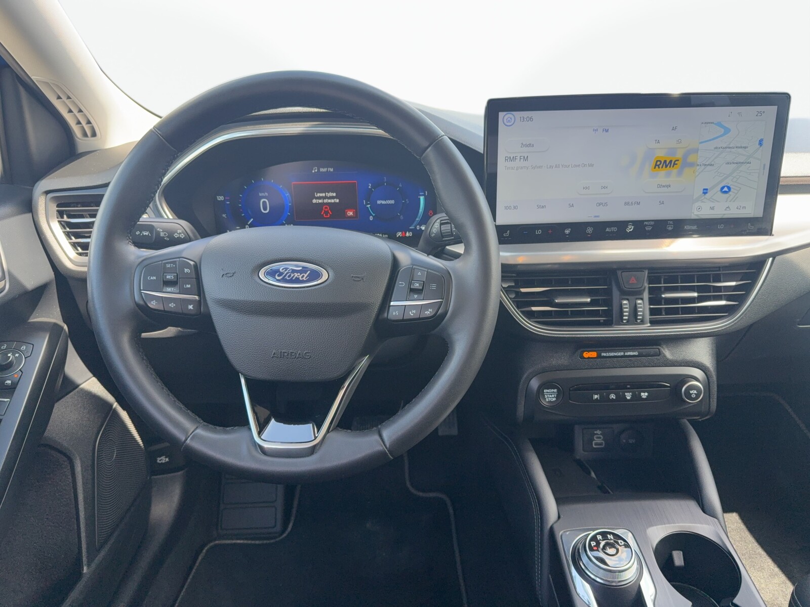 Ford Focus - zdjęcie 11