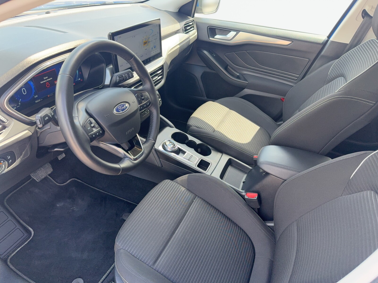 Ford Focus - zdjęcie 9