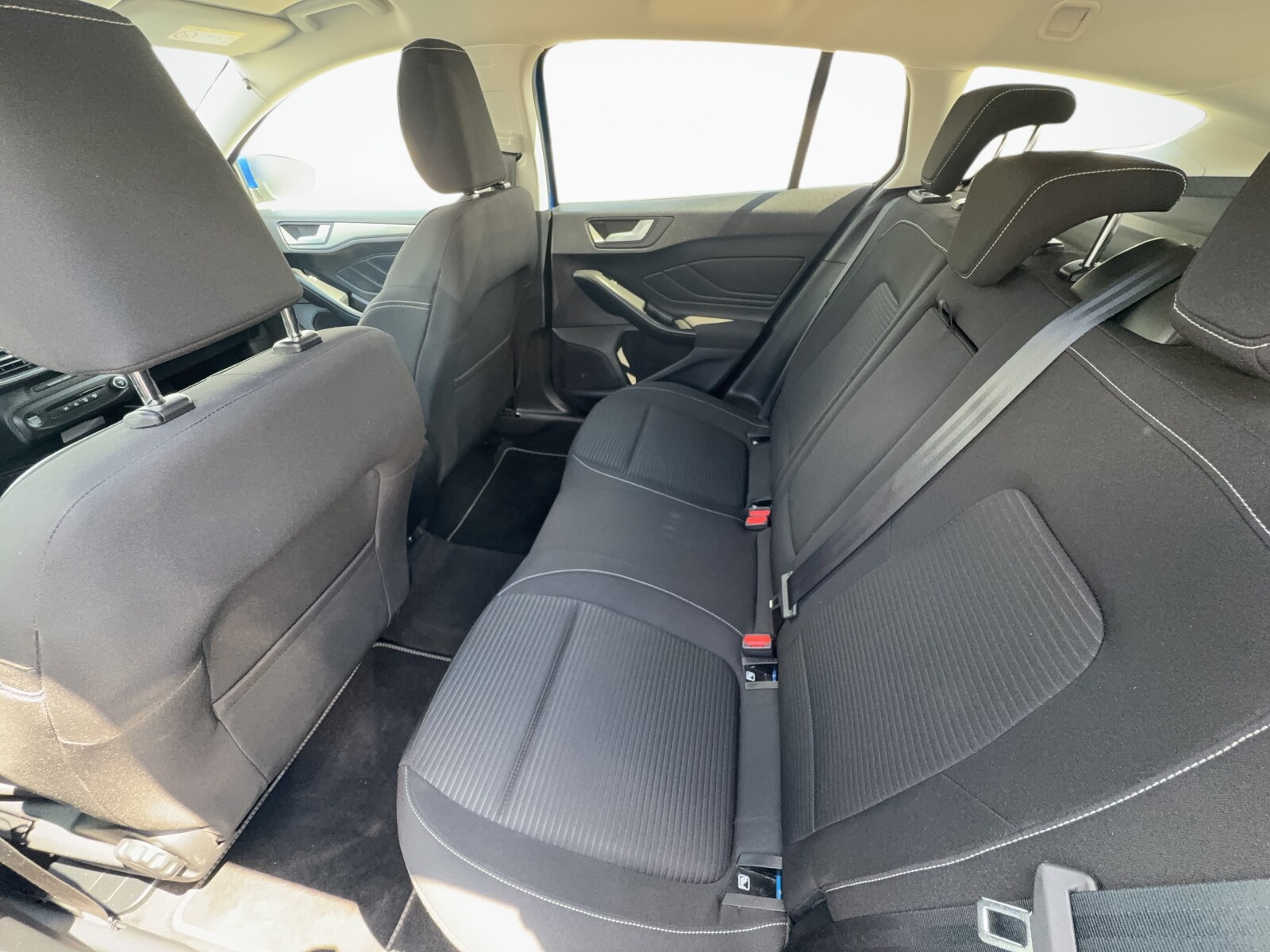 Ford Focus - zdjęcie 28
