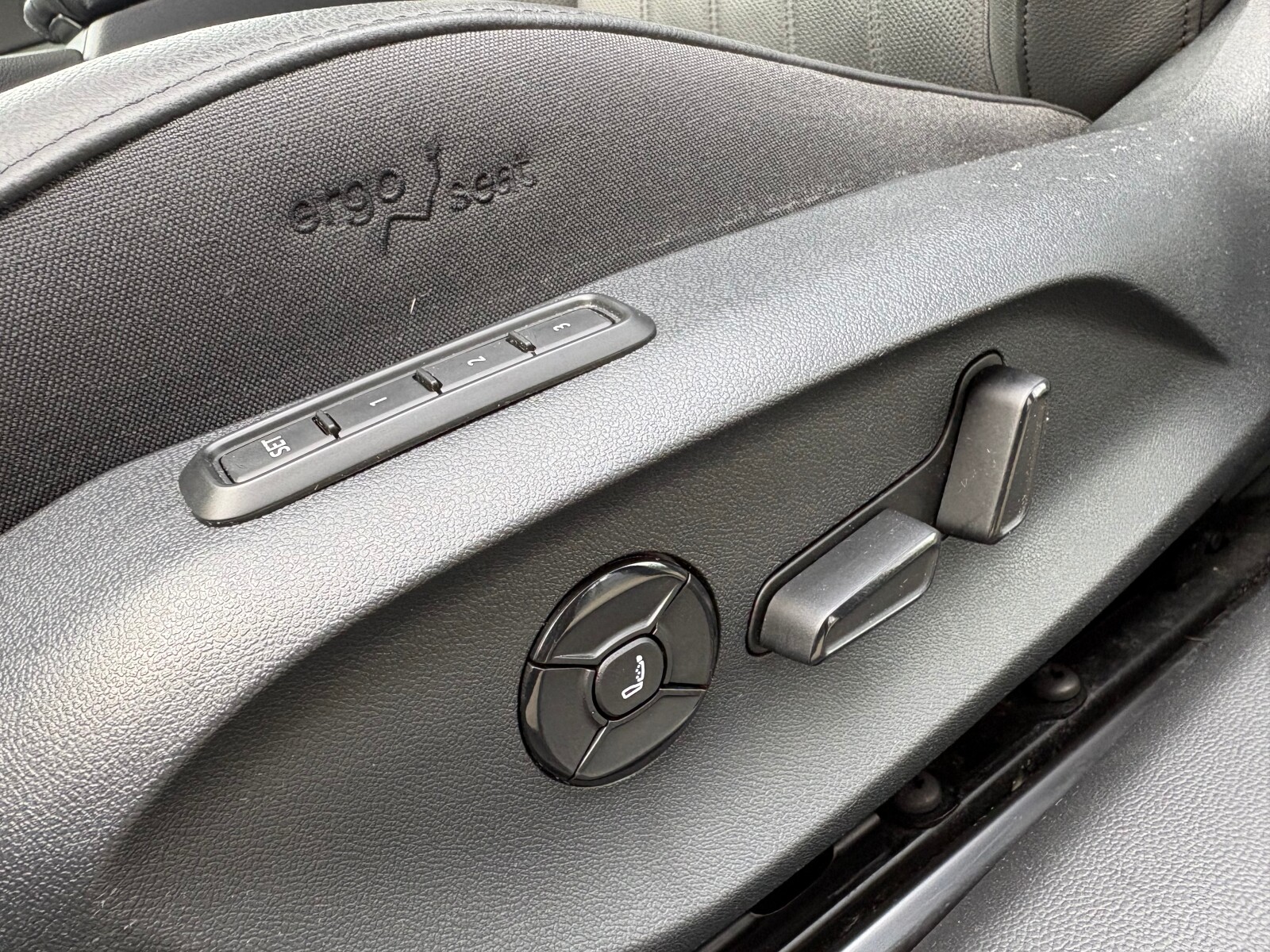 Škoda Superb Combi - zdjęcie 21