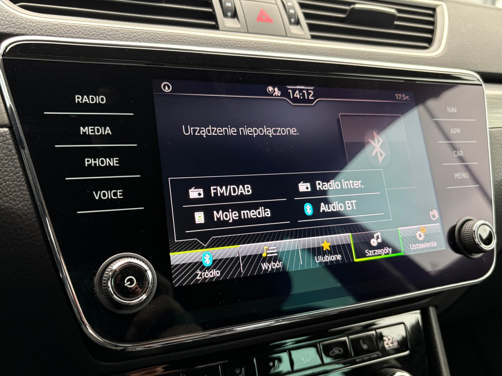 Škoda Superb Combi - zdjęcie 34