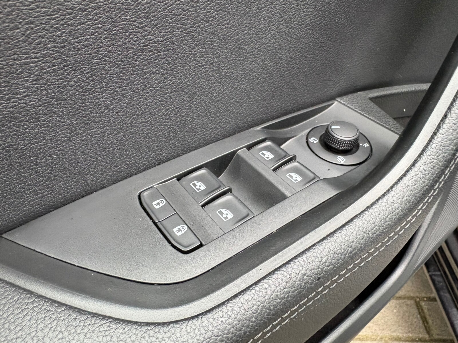 Škoda Superb Combi - zdjęcie 21