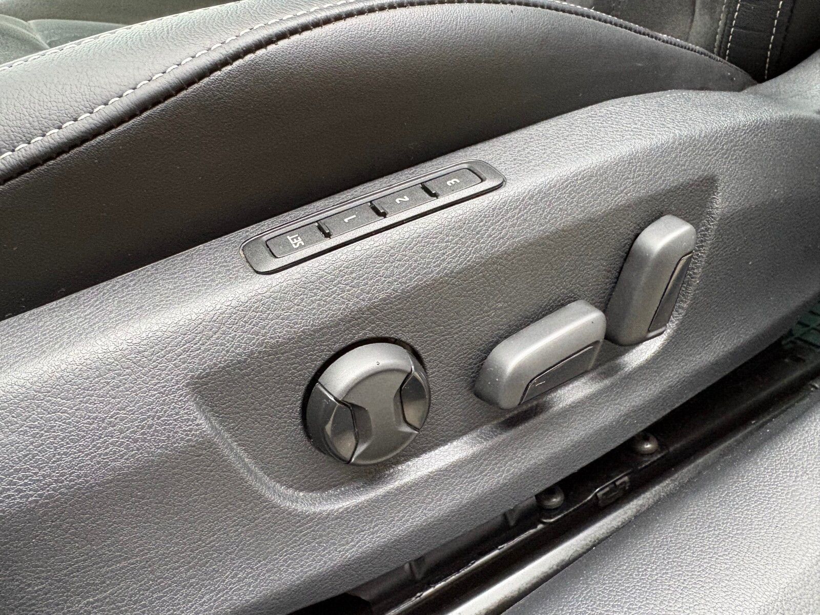 Škoda Superb Combi - zdjęcie 22