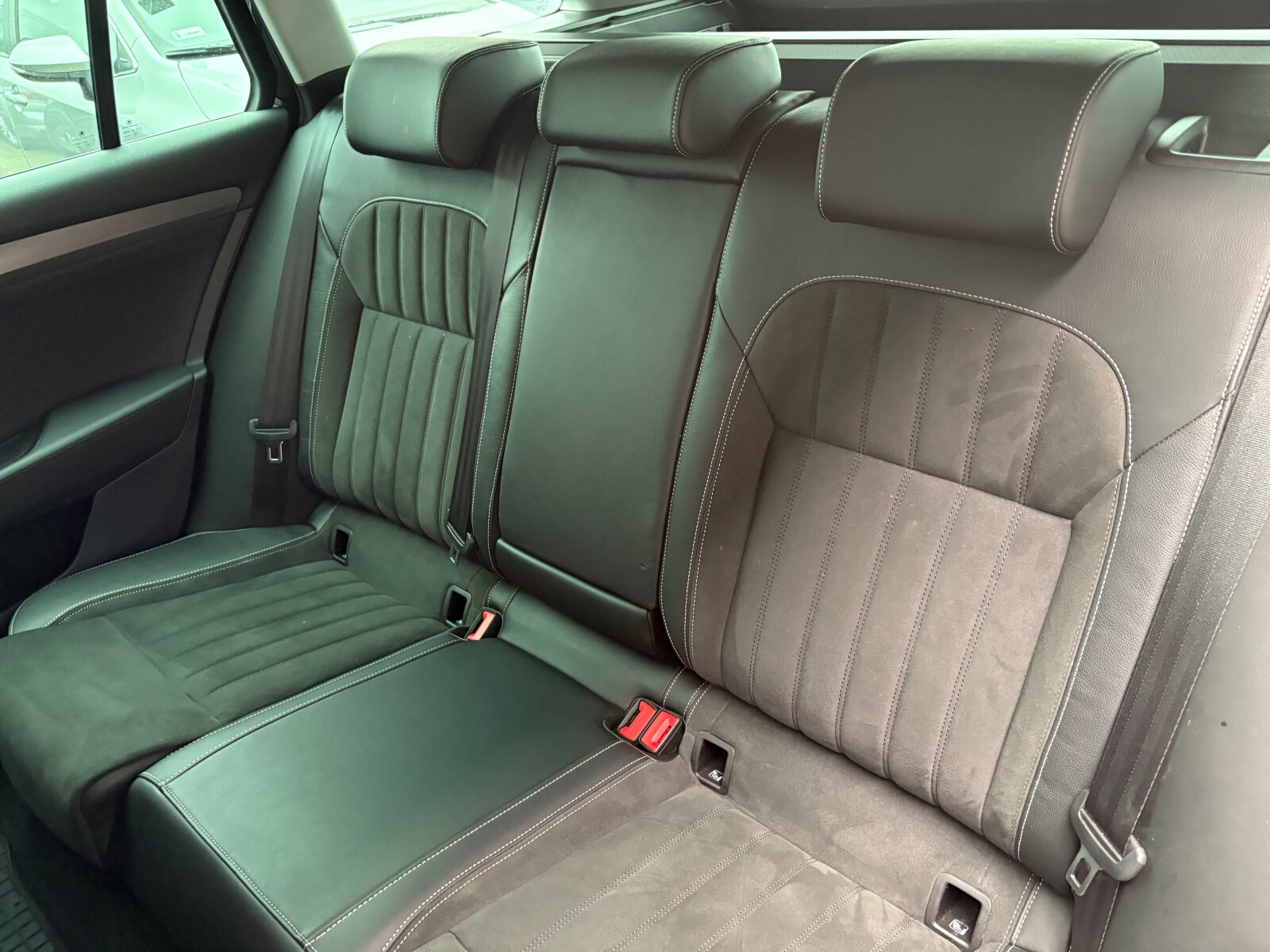 Škoda Superb Combi - zdjęcie 13