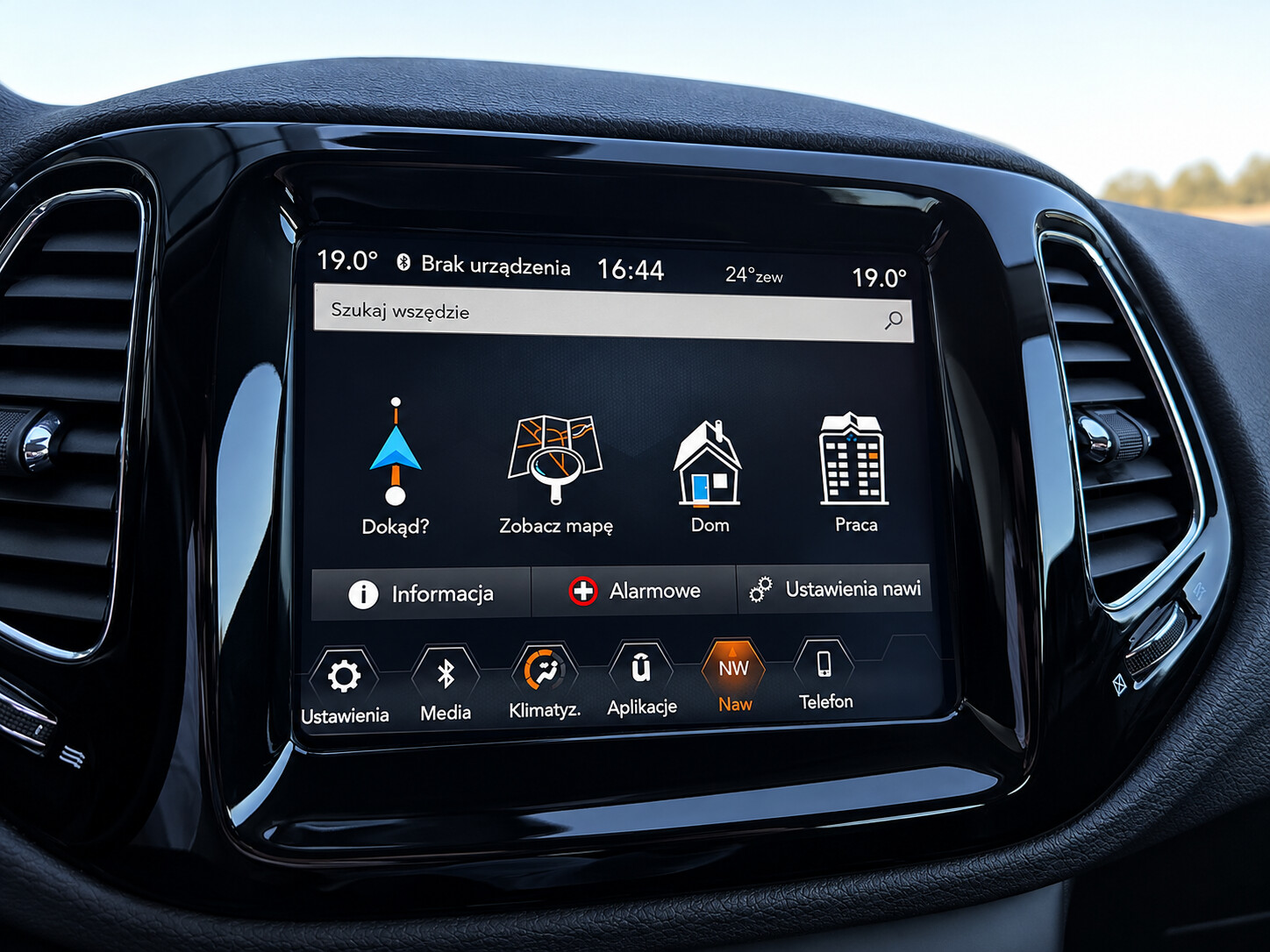 Jeep Compass - zdjęcie 16