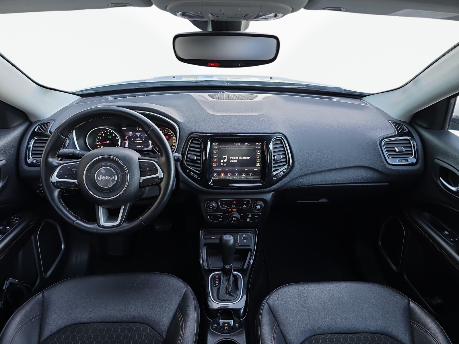 Jeep Compass - zdjęcie 17