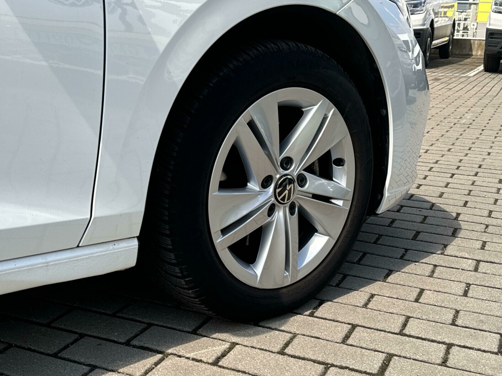Volkswagen Golf - zdjęcie 11