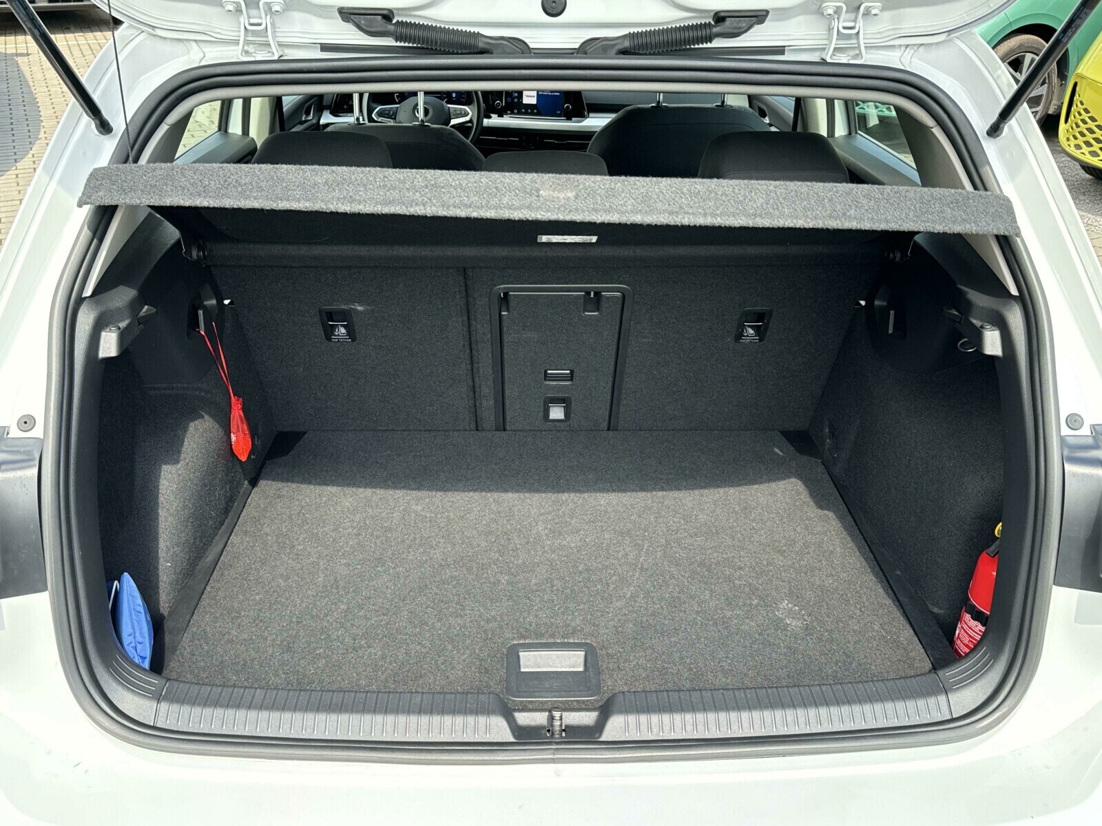 Volkswagen Golf - zdjęcie 16
