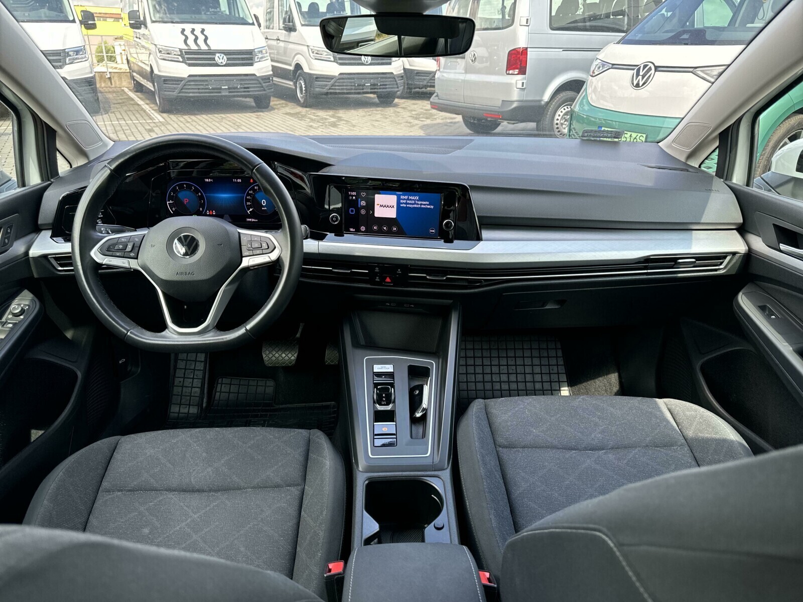 Volkswagen Golf - zdjęcie 13