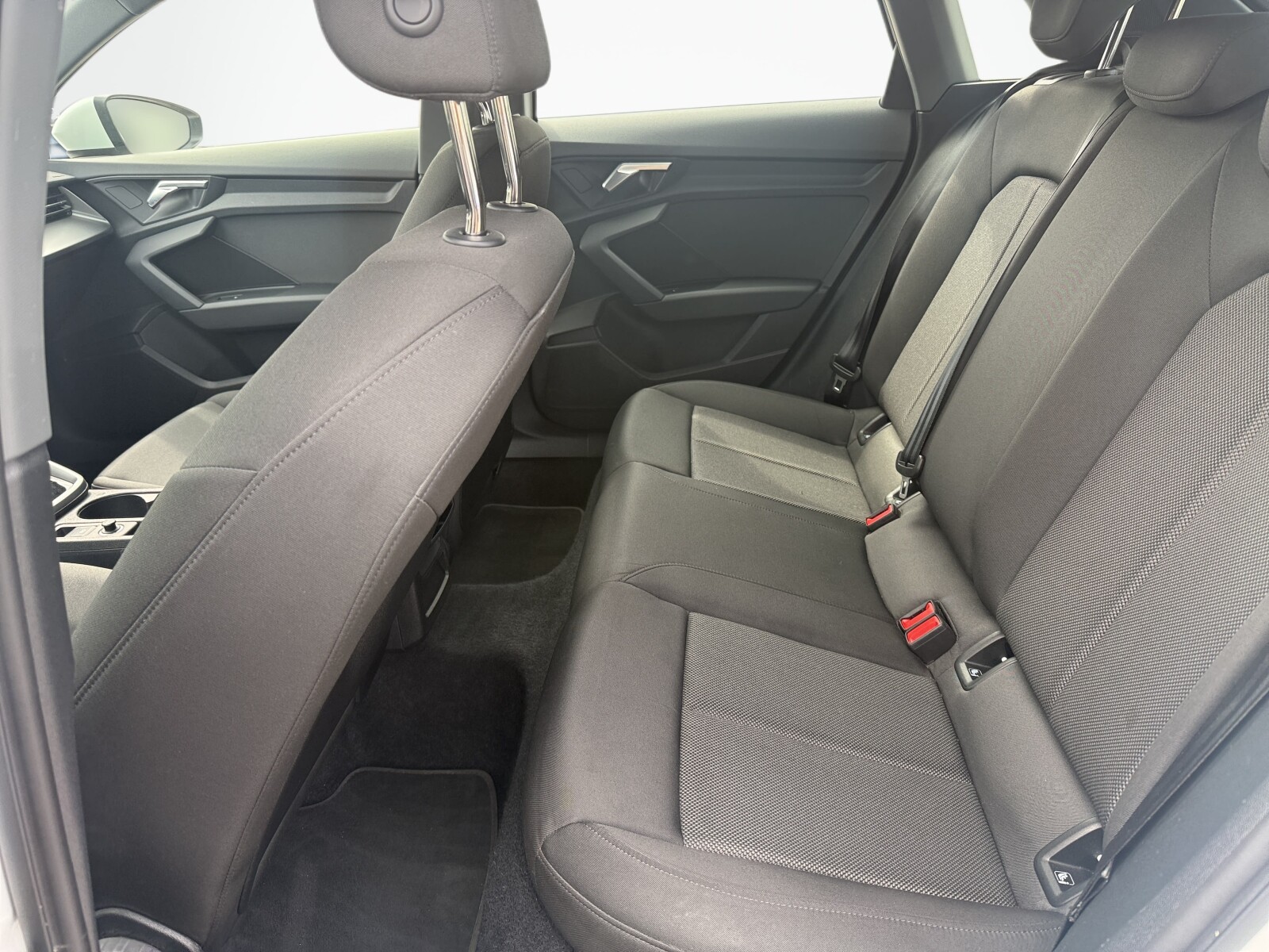 Audi A3 Sportback - zdjęcie 14