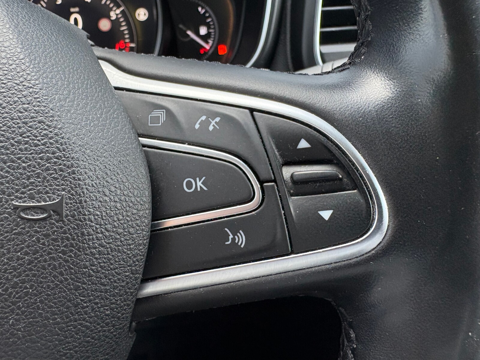 Renault Koleos - zdjęcie 23