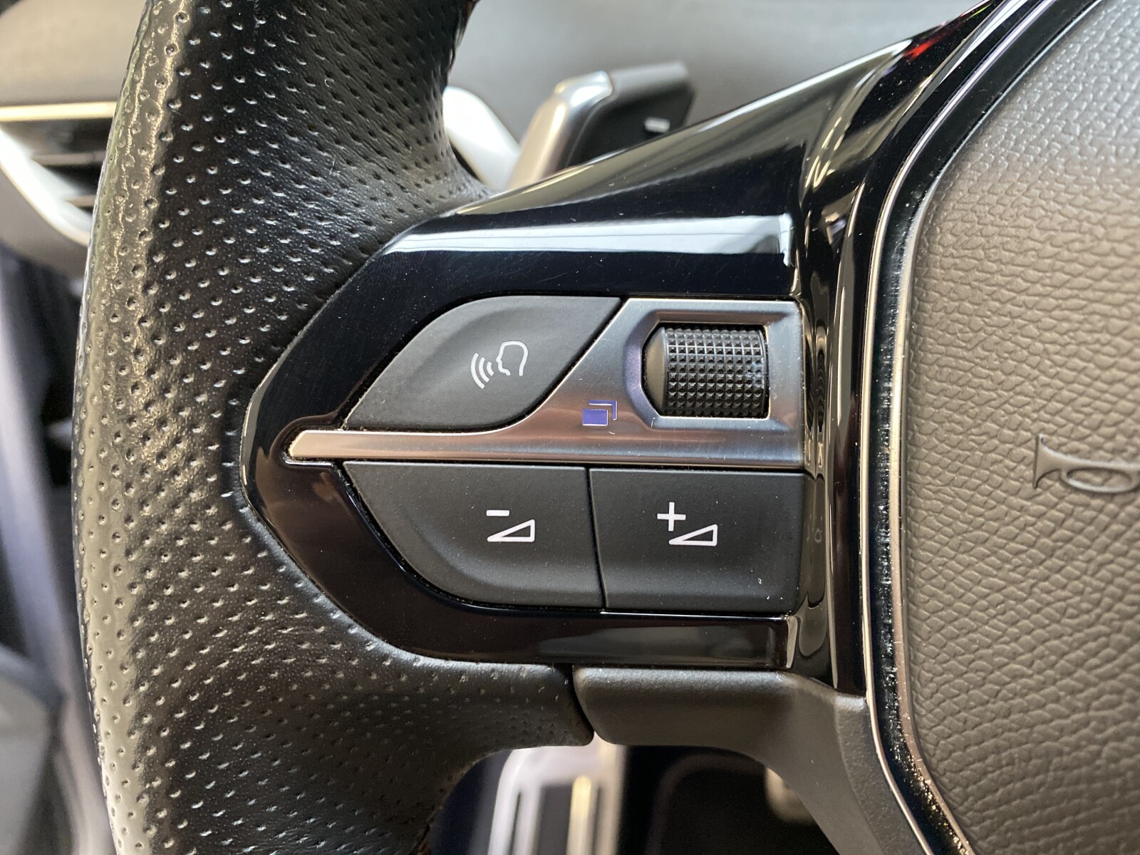 Peugeot 3008 - zdjęcie 27