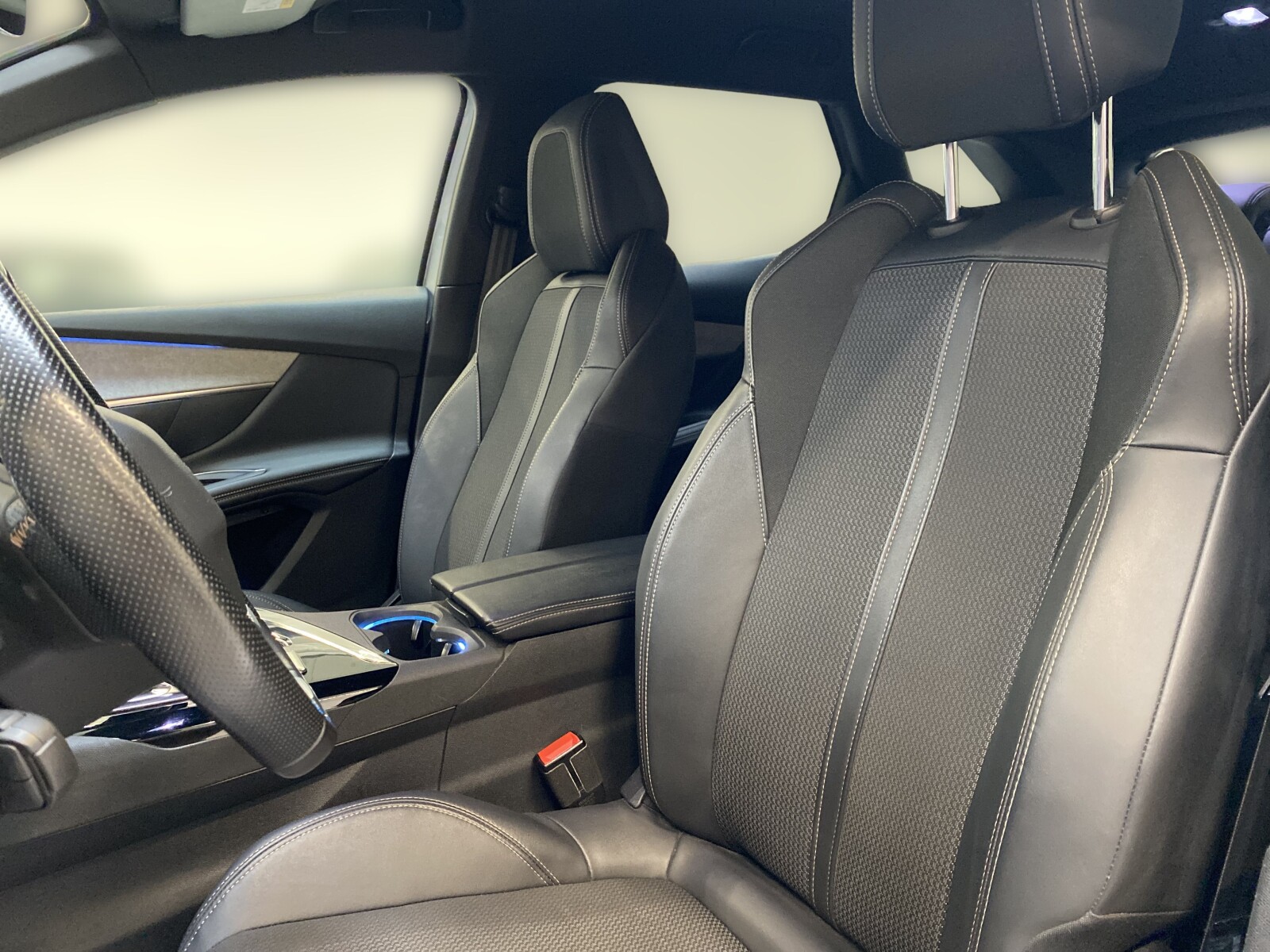 Peugeot 3008 - zdjęcie 13